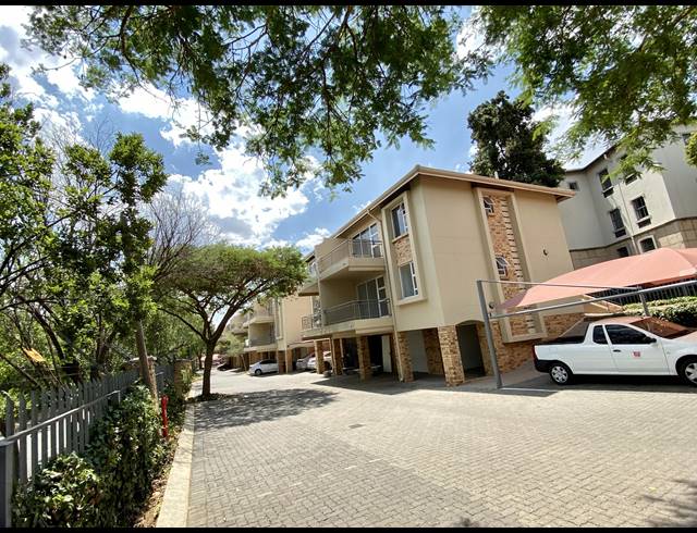 2 BEDROOM APARTMENT SOLD IN BRYANSTON